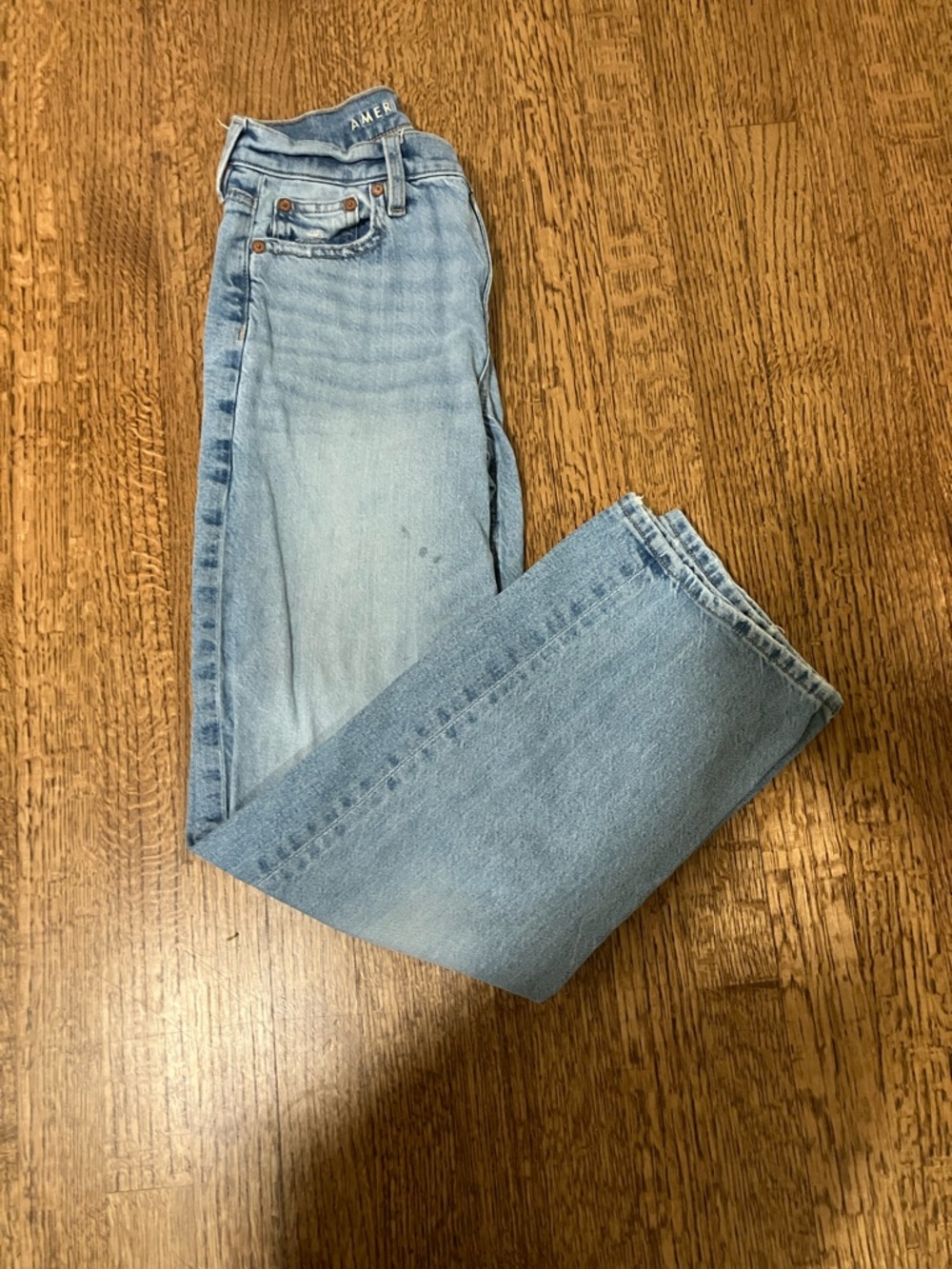 American Eagle Outfitters Light Blue Denim Jeans with Copper Rivets